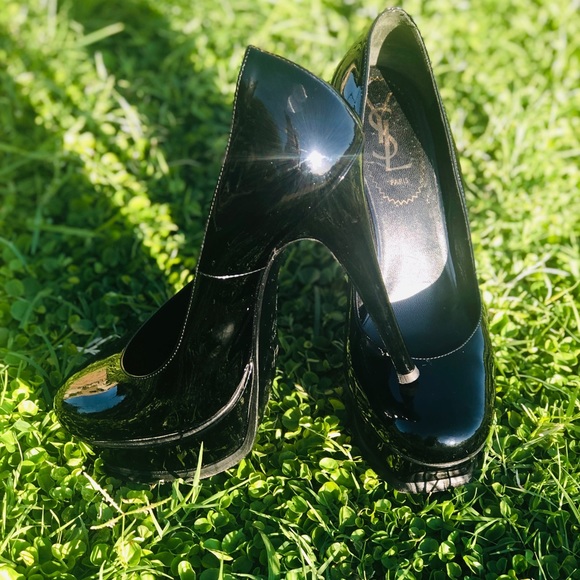 Yves Saint Laurent Black Patent Leather Heels - Picture 2 of 13